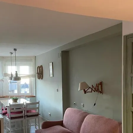 Ameto En La Plaza Pradollano