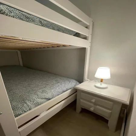 Ameto En La Plaza Pradollano