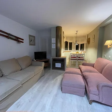 Ameto En La Plaza Pradollano