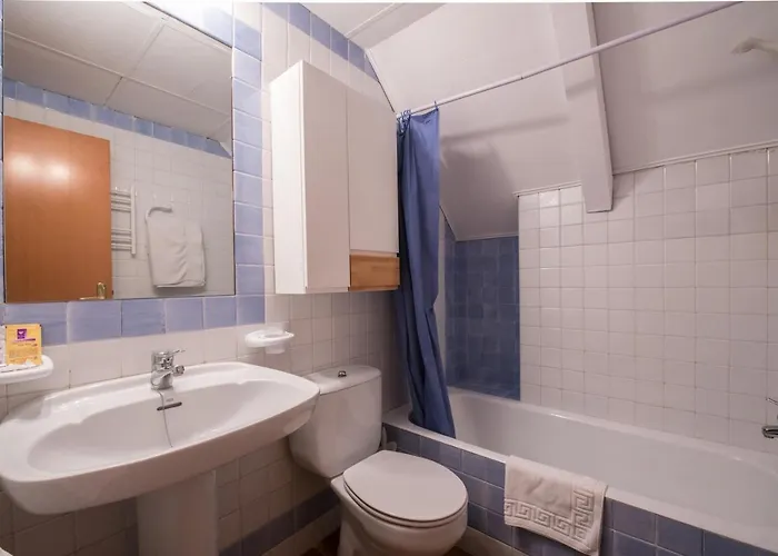 Apartamento Ameto En La Plaza Pradollanojunto Al Telecabina Borreguiles Sierra Nevada