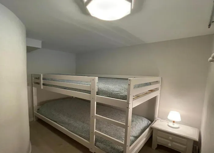 Ameto En La Plaza Pradollanojunto Al Telecabina Borreguiles Apartamento Sierra Nevada