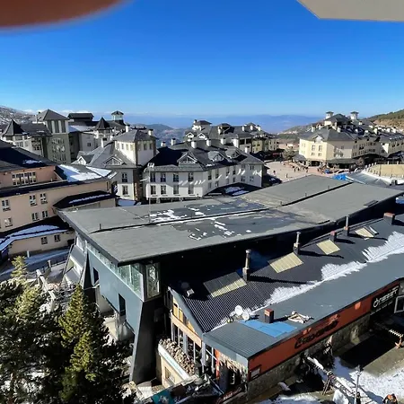 Ameto En La Plaza Pradollano