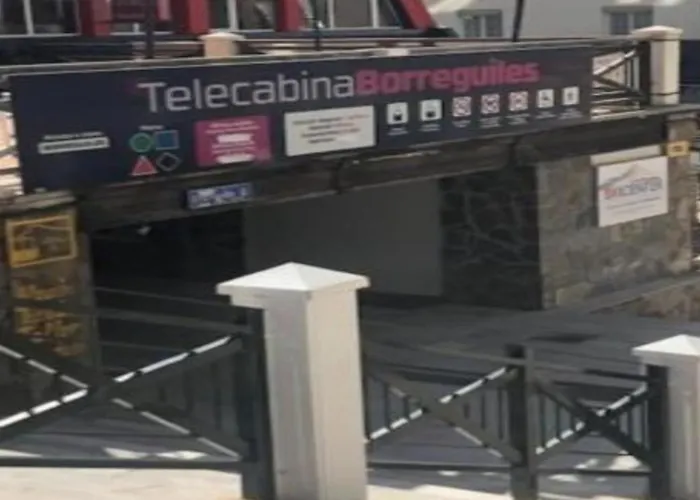 Ameto En La Plaza Pradollano